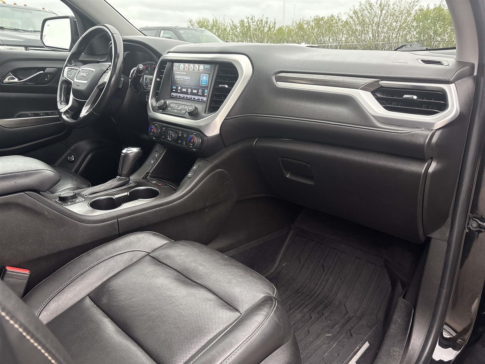 GMC Acadia