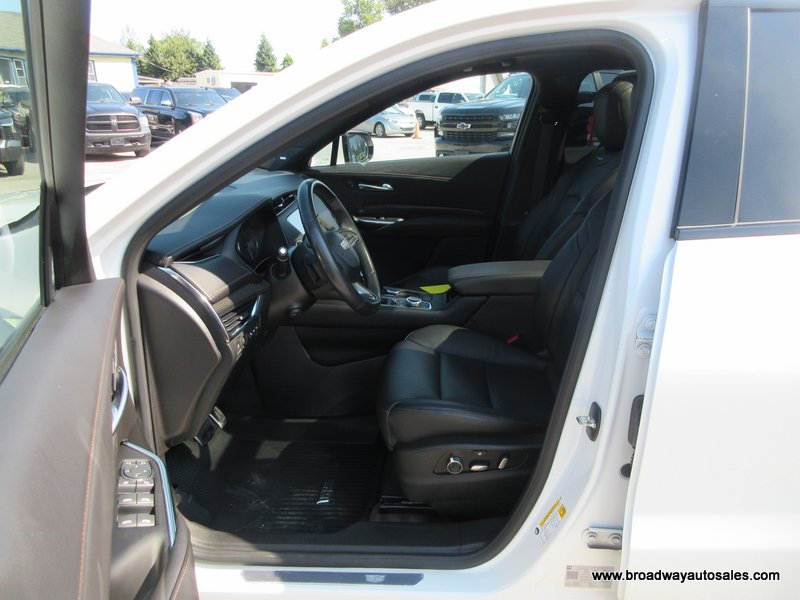 Cadillac XT4