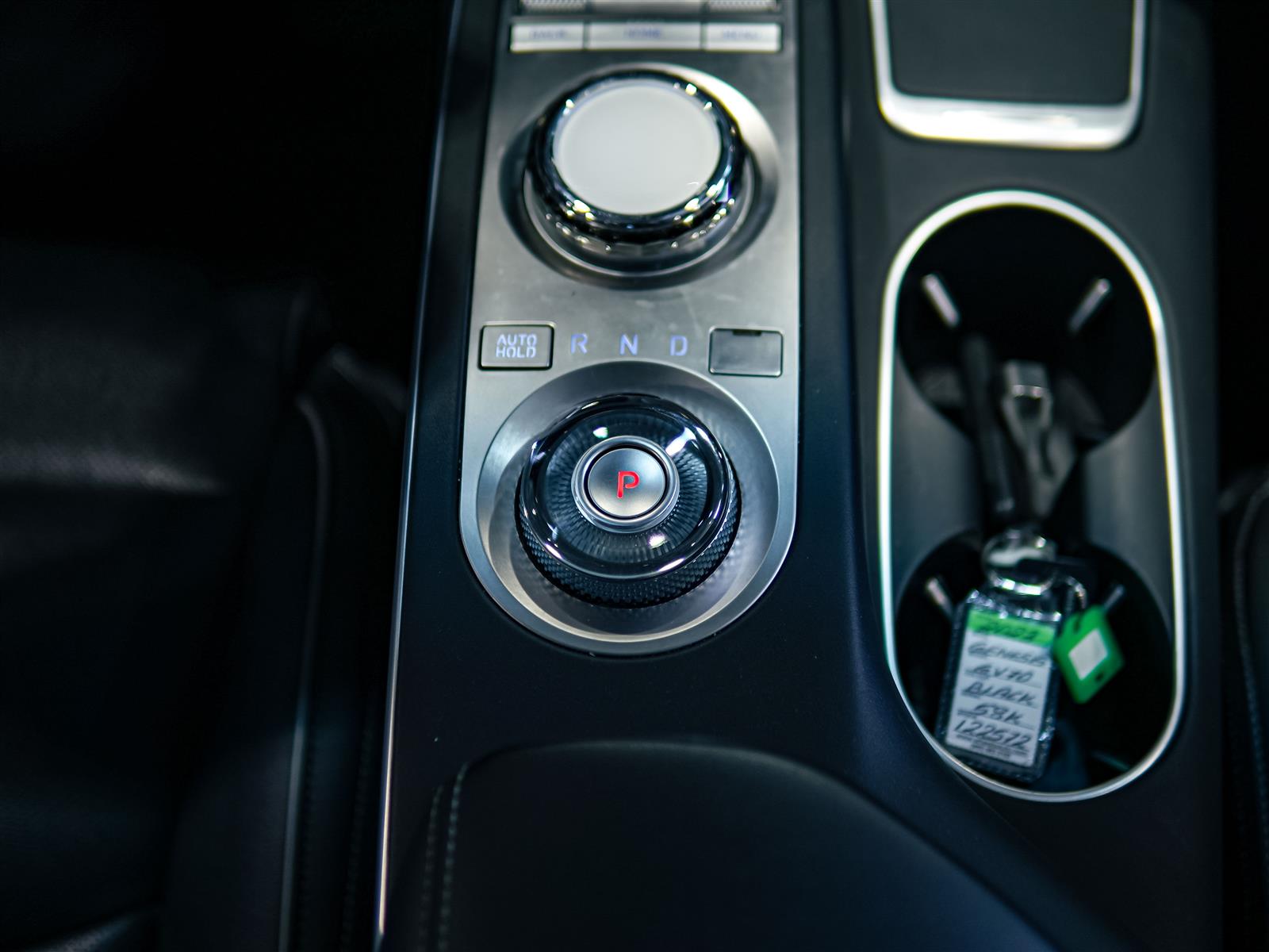 Genesis GV70