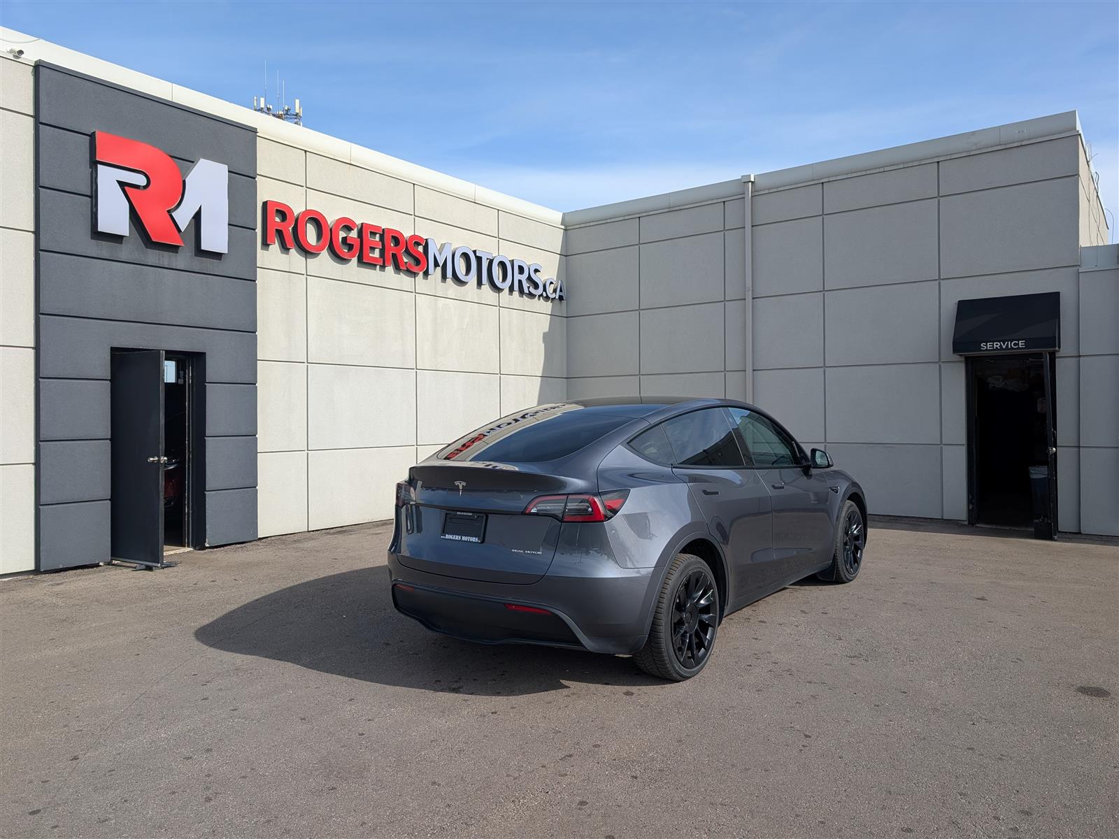 Tesla MODEL Y