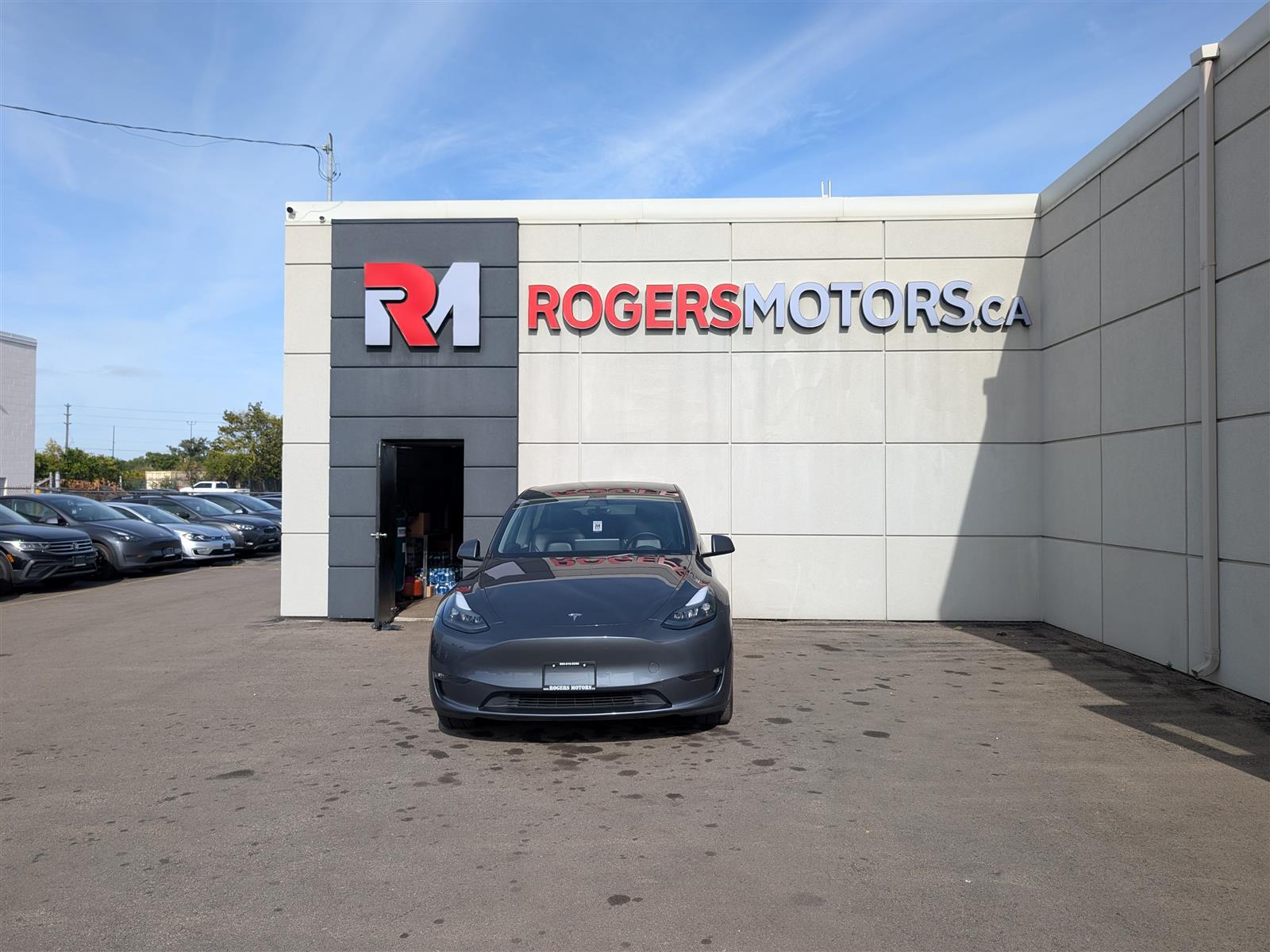 Tesla MODEL Y