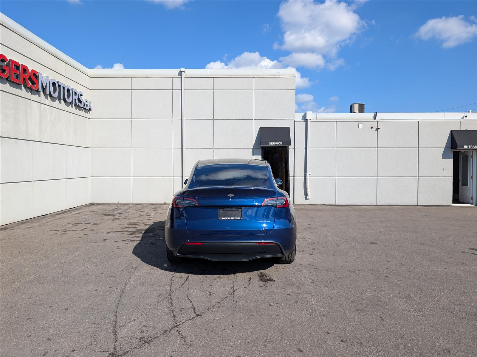 Tesla MODEL Y