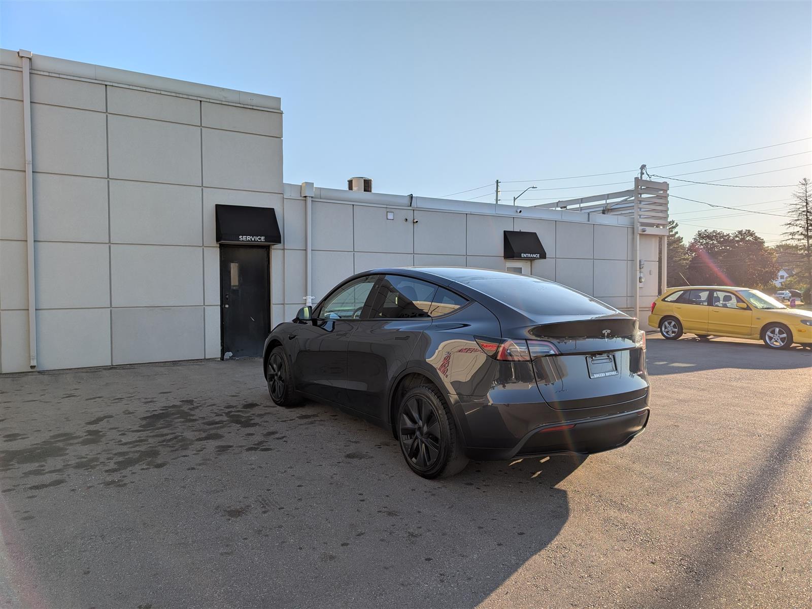 Tesla MODEL Y