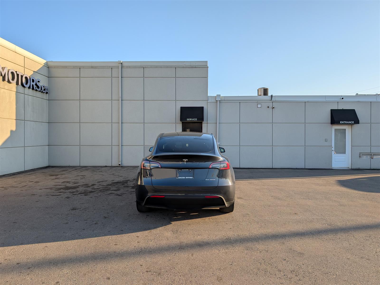 Tesla MODEL Y