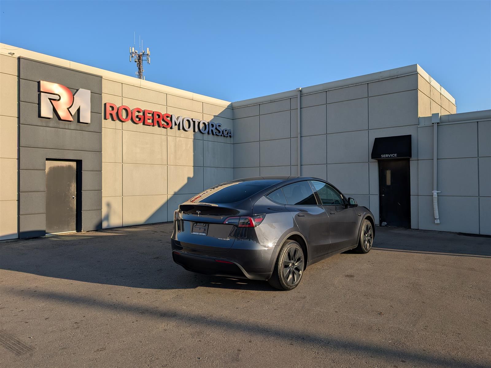 Tesla MODEL Y