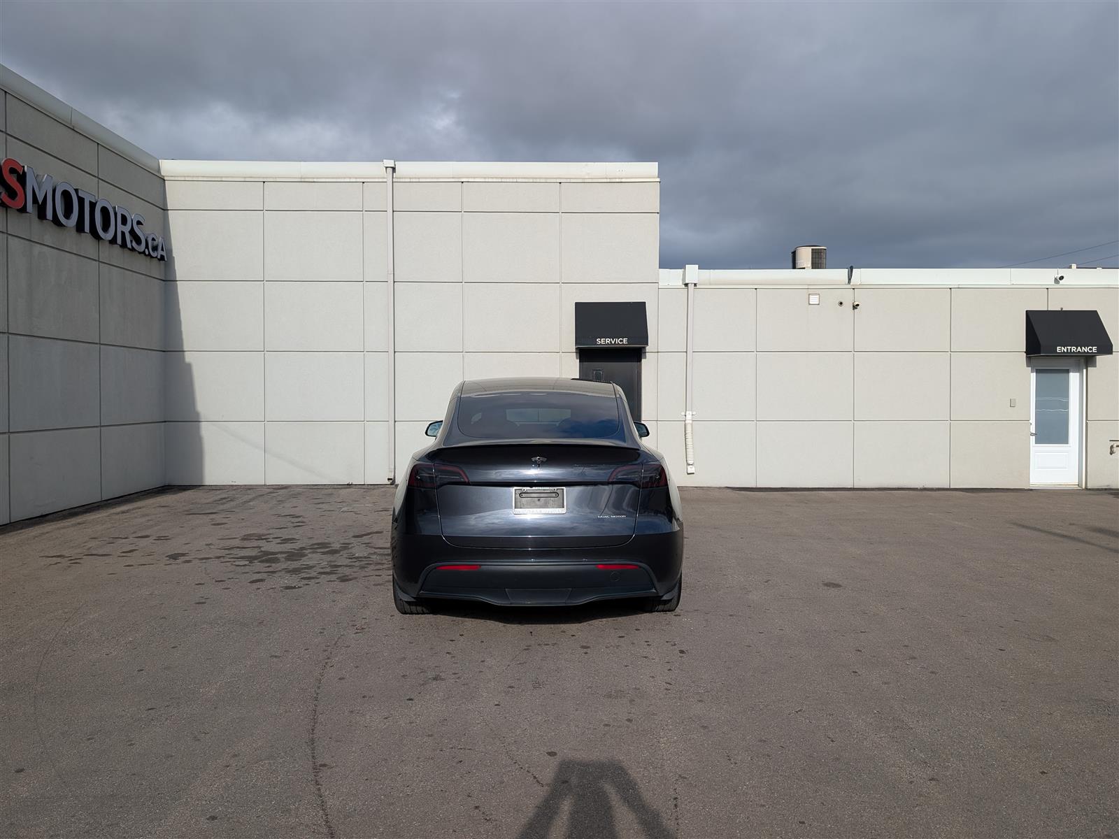 Tesla MODEL Y