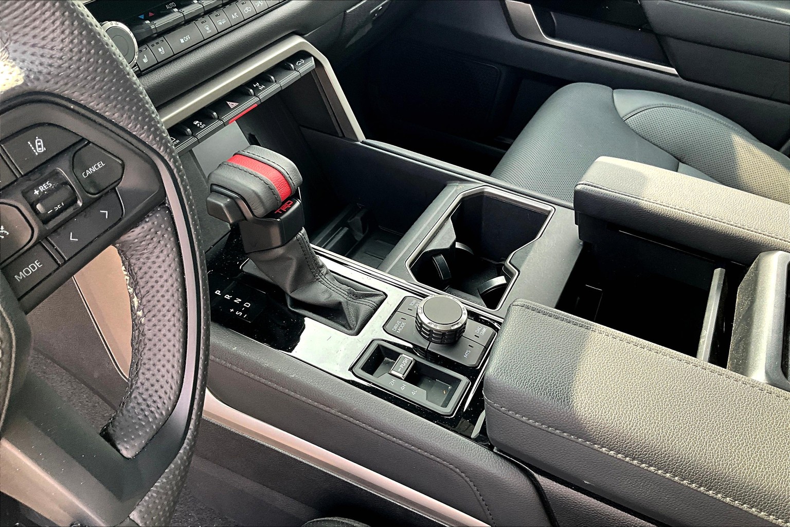 Toyota TUNDRA HYBRID